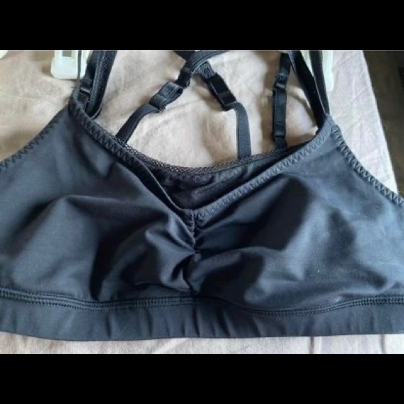 Lululemon bralette size 6 - Picture 3 of 4